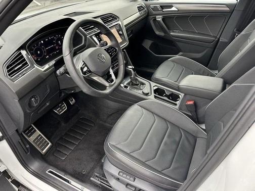 2024 Volkswagen Tiguan 2.0T SEL R-Line