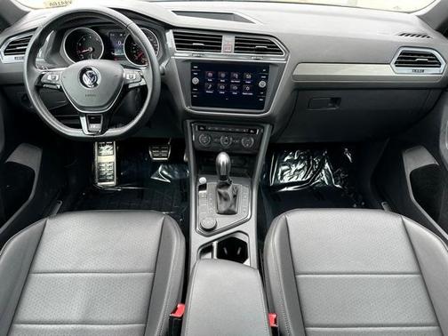 2020 Volkswagen Tiguan 2.0T SE R-Line Black