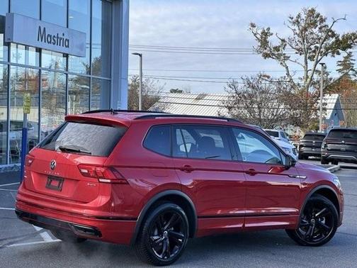 2024 Volkswagen Tiguan 2.0T SE R-Line Black