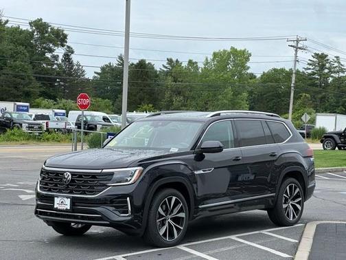 2025 Volkswagen Atlas 2.0T SEL Premium R-Line