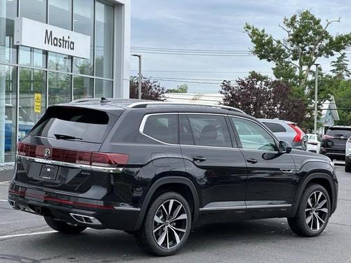 2025 Volkswagen Atlas 2.0T SEL Premium R-Line