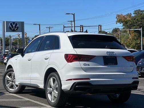 2022 Audi Q3 45 S line Premium