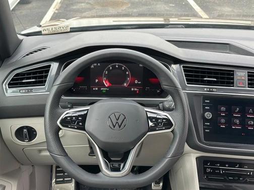 2022 Volkswagen Tiguan 2.0T SE R-Line Black