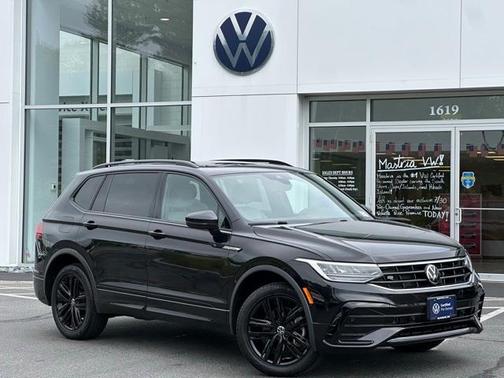 2022 Volkswagen Tiguan 2.0T SE R-Line Black
