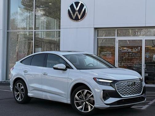 2025 Audi Q4 e-tron 55 quattro Premium