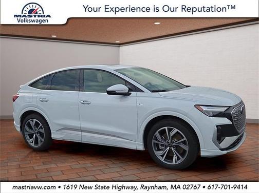 2025 Audi Q4 e-tron 55 quattro Premium