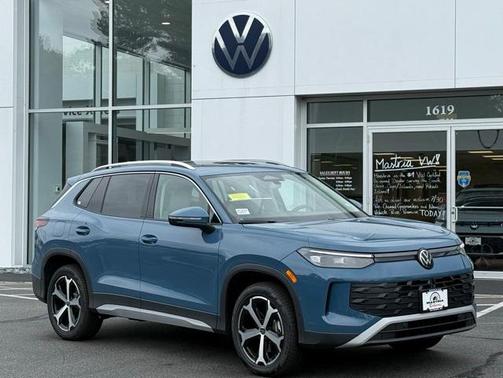 2025 Volkswagen Tiguan 2.0T SE