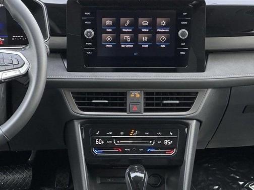 2025 Volkswagen Taos 1.5T SE Black