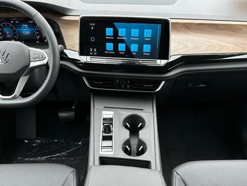 2024 Volkswagen Atlas 2.0T SE