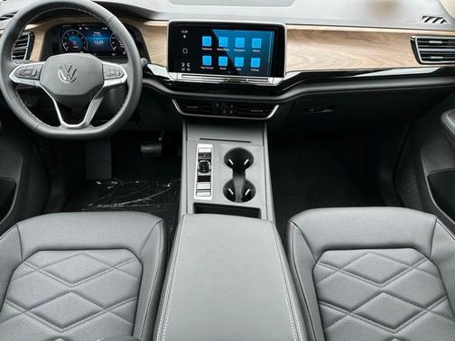 2024 Volkswagen Atlas 2.0T SE