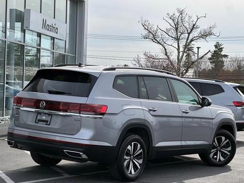 2024 Volkswagen Atlas 2.0T SE