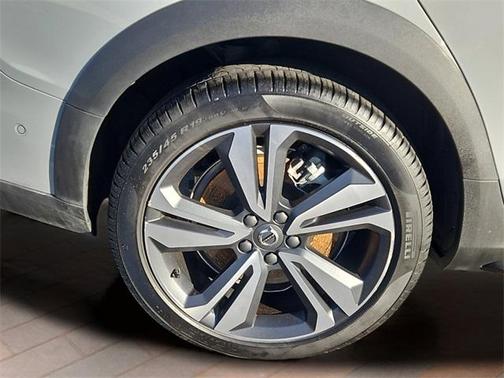 2025 Volvo V60 Cross Country B5 Plus