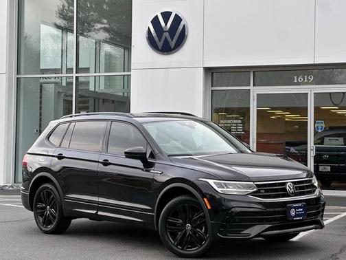 2022 Volkswagen Tiguan 2.0T SE R-Line Black