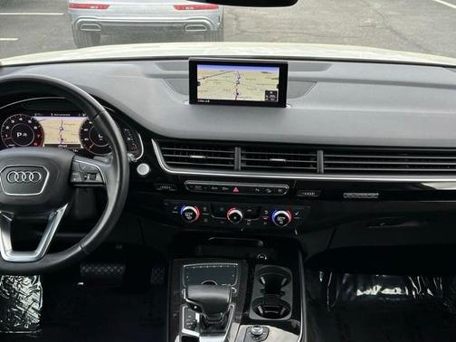 2019 Audi Q7 55 Premium Plus