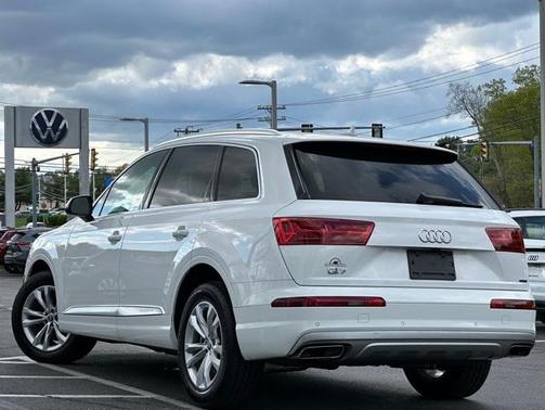 2019 Audi Q7 55 Premium Plus