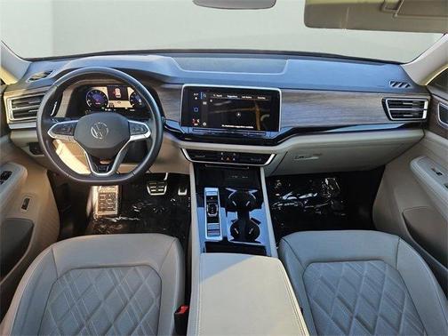 2025 Volkswagen Atlas 2.0T SEL Premium R-Line