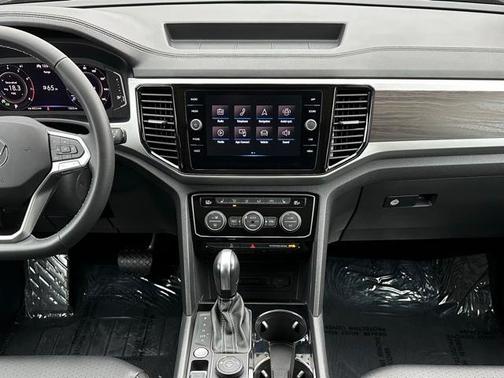 2023 Volkswagen Atlas 3.6L SE w/Technology