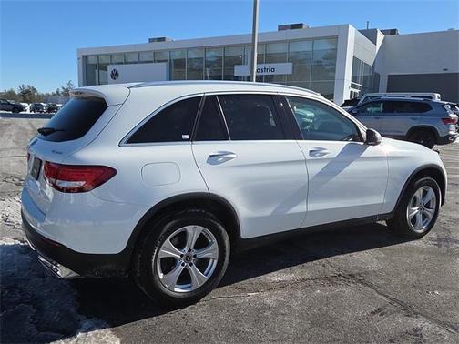 2018 Mercedes-Benz GLC 300 Base 4MATIC