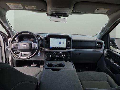 Oxford White 2025 Ford F-150 XLT