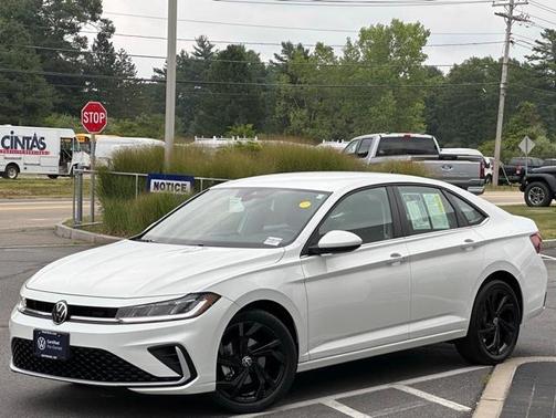 2025 Volkswagen Jetta 1.5T SE