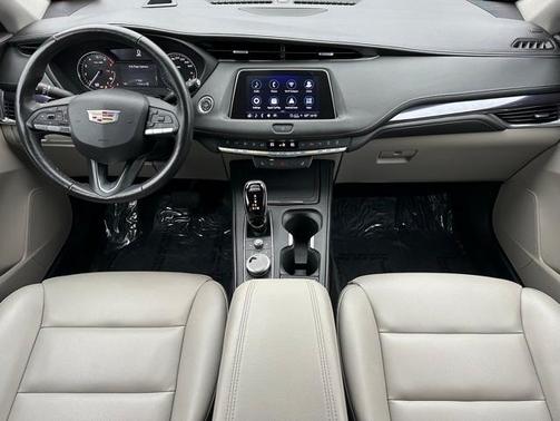 2023 Cadillac XT4 Luxury