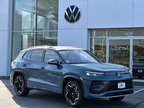 2025 Volkswagen Tiguan 2.0T SEL R-Line