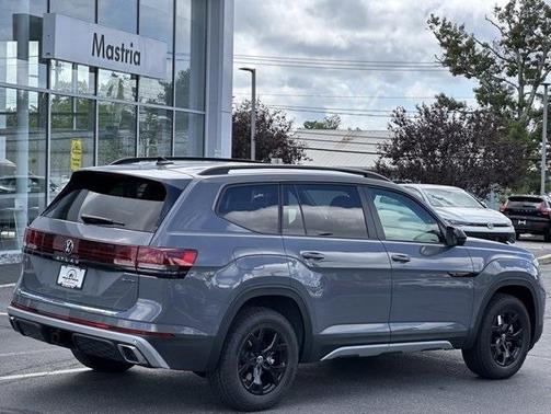 2026 Volkswagen Atlas 2.0T Peak Edition