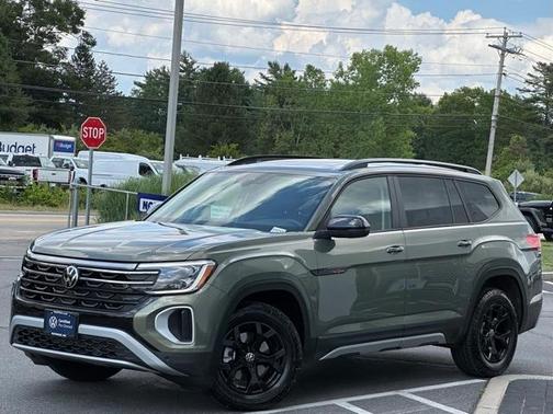 2025 Volkswagen Atlas 2.0T Peak Edition