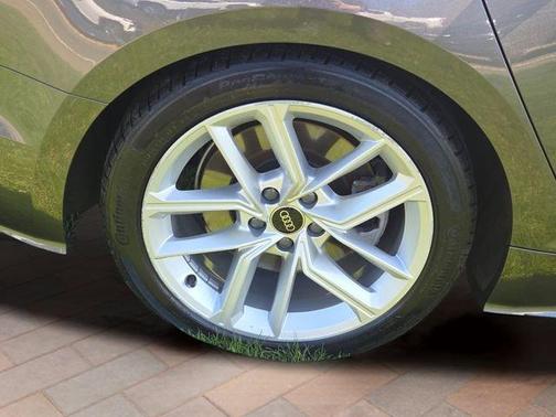 Daytona Gray Pearl Effect 2023 Audi A5 45 S line quattro Premium