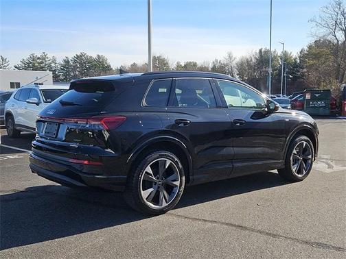 2024 Audi Q4 e-tron 50 Premium