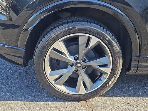 2024 Audi Q4 e-tron 50 Premium