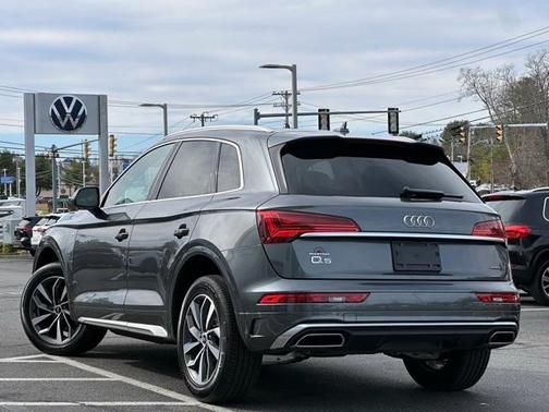 2024 Audi Q5 45 S line quattro Premium