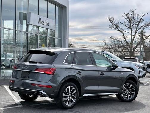 2024 Audi Q5 45 S line quattro Premium