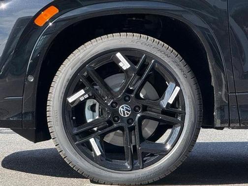 2025 Volkswagen Tiguan 2.0T SE R-Line Black