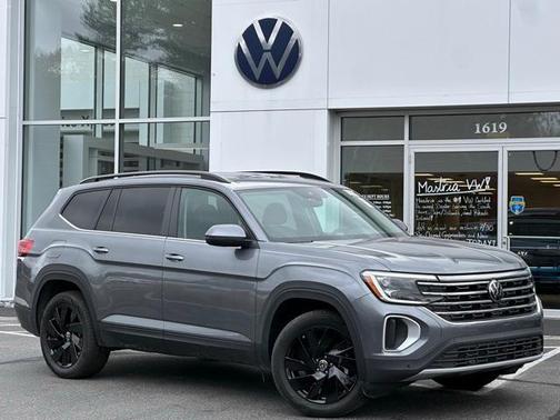 2025 Volkswagen Atlas 2.0T SE