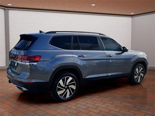 2025 Volkswagen Atlas 2.0T SE