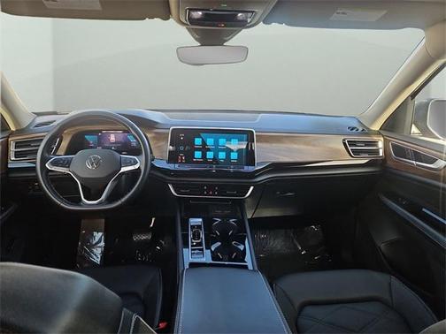 2025 Volkswagen Atlas 2.0T SE