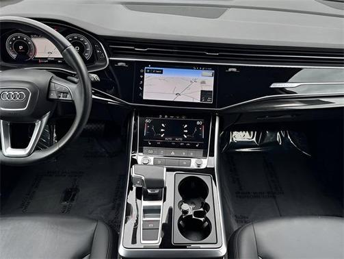2022 Audi Q7 55 Premium Plus