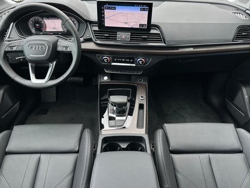 2024 Audi Q5 e 55 S line quattro Premium