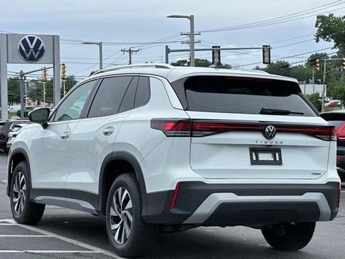2025 Volkswagen Tiguan 2.0T S