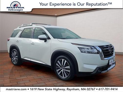 2022 Nissan Pathfinder Platinum