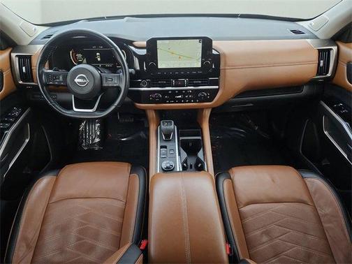 2022 Nissan Pathfinder Platinum