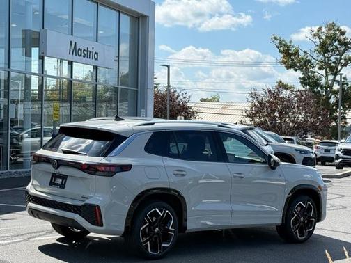 2025 Volkswagen Tiguan 2.0T SEL R-Line