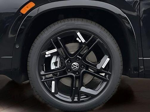 Deep Black Pearl Effect 2026 Volkswagen Tiguan 2.0T SE R-Line Black