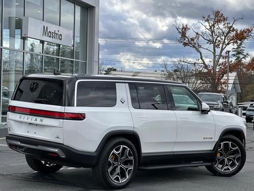 2023 Rivian R1S Launch Edition