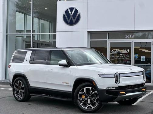 2023 Rivian R1S Launch Edition