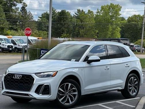 2022 Audi Q5 45 S line quattro Premium
