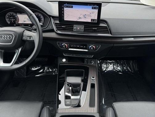 2025 Audi Q5 55 S line quattro Premium