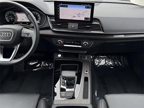 2025 Audi Q5 55 S line quattro Premium