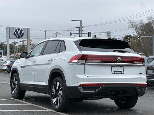 2025 Volkswagen Atlas Cross Sport 2.0T SE w/Technology